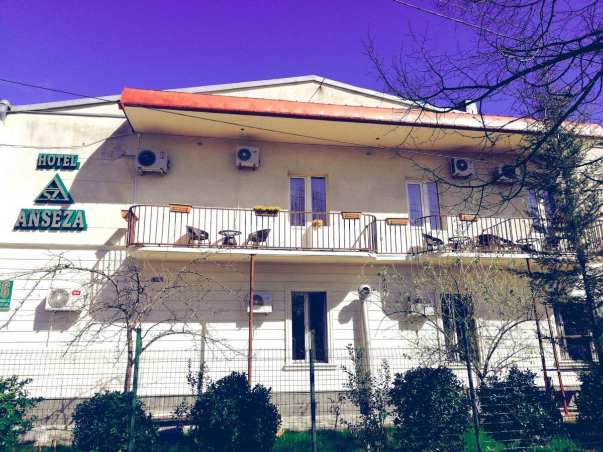 Anseza Ξενοδοχείο Κουτάισι Εξωτερικό φωτογραφία